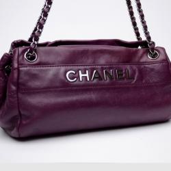 مملوكة مسبقًا Chanel Maroon Leather Shoulder Bag