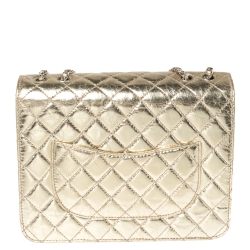 مملوكة مسبقًا Chanel Metallic Gold Crackled Leather Medium Clam's Pocket Flap Bag