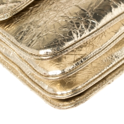 مملوكة مسبقًا Chanel Metallic Gold Crackled Leather Medium Clam's Pocket Flap Bag