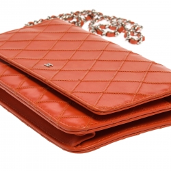 مملوكة مسبقًا Chanel Orange Quilted Leather CC Flap Wallet On Chain 
