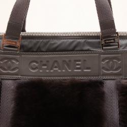 مملوكة مسبقًا Chanel Large Grey Mink Fur and Leather Logo Tote