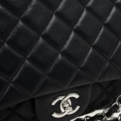 Pre Owned Chanel Black Quilted Lambskin Maxi Flap 