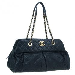 Pre Owned حقيبة كتف شانيل جلد ميتاليك سوداء