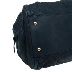 Pre Owned حقيبة كتف شانيل جلد ميتاليك سوداء