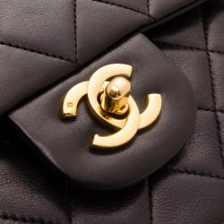 Pre Owned Chanel Vintage Black Lambskin Medium Flap Bag 
