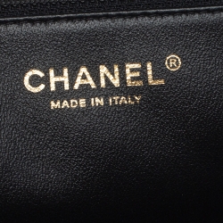 Pre Owned Chanel Black Quilted Caviar Leather In Story Clutch