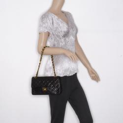 Pre Owned Chanel Vintage Black Lambskin Medium Flap Bag 