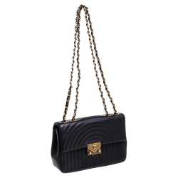 مملوكة مسبقًا Chanel Black Quilted Leather Classic Flap Bag