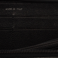 مملوكة مسبقًا Chanel Black Leather CC Camellia Embossed Zip Around Wallet