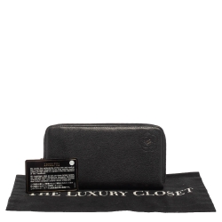 مملوكة مسبقًا Chanel Black Leather CC Camellia Embossed Zip Around Wallet