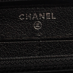 مملوكة مسبقًا Chanel Black Leather CC Camellia Embossed Zip Around Wallet