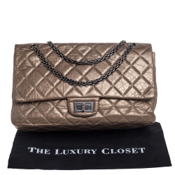 مملوكة مسبقًا Chanel Bronze Quilted Leather Reissue 2.55 Classic 227 Flap Bag