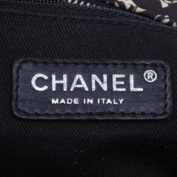 Pre Owned Chanel Black Nylon Printed CC Bubble Cruise Collection Boston Bag