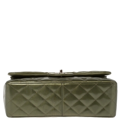 مملوكة م�سبقًا Chanel Green Striated Quilted Patent Leather Classic Jumbo Double Flap Bag