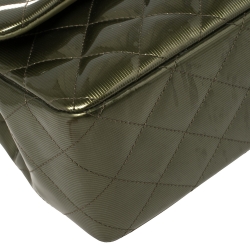 مملوكة مسبقًا Chanel Green Striated Quilted Patent Leather Classic Jumbo Double Flap Bag