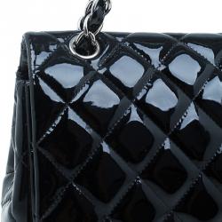 مملوكة مسبقًا Chanel Black Quilted Patent Leather Maxi Classic Single Flap Bag