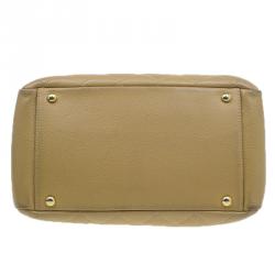 مملوكة مسبقًا Chanel Beige Quilted Caviar Leather Petite Timeless Shopper Tote