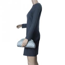 مملوكة مسبقًا Chanel Grey Quilted Leather Timeless Clutch