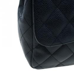 مملوكة مسبقًا حقيبة شانيل جامبو كلاسيك جلد أسود كافيار مبطن بقلاب