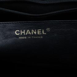 مملوكة مسبقًا حقيبة شانيل جامبو كلاسيك جلد أسود كافيار مبطن بقلاب