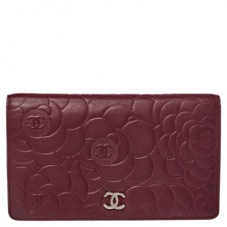 مملوكة مسبقًا Chanel Burgundy Camellia Embossed Leather Bifold Wallet 