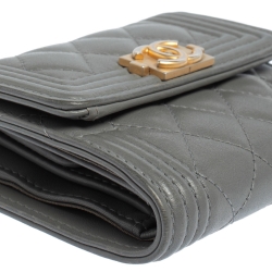 Pre Owned Chanel Grey Quilted Leather Boy Card Holder