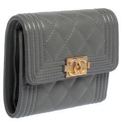 Pre Owned Chanel Grey Quilted Leather Boy Card Holder