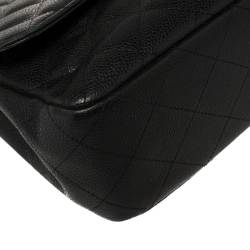 مملوكة مسبقًا Chanel Black Quilted Caviar Leather Jumbo Classic Single Flap Bag