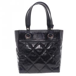 Pre Owned حقيبة شانيل بيتي باريس بياريتز شوبنغ جلد أسود لامع مبطن 