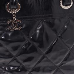 Pre Owned حقيبة شانيل بيتي باريس بياريتز شوبنغ جلد أسود لامع مبطن 