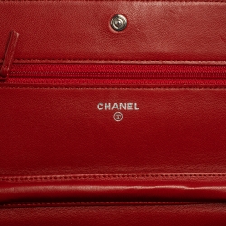 مملوكة مسبقًا Chanel Red Leather Camellia Wallet On Chain