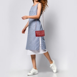 مملوكة مسبقًا Chanel Red Leather Camellia Wallet On Chain