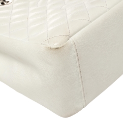 Pre Owned Chanel White Quilted Caviar Leather Grand Shopper Tote