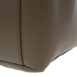 مملوكة مسبقًا حقيبة شانيل جراند شوبر جلد كافيار بيج GST