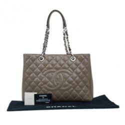 مملوكة مسبقًا حقيبة شانيل جراند شوبر جلد كافيار بيج GST