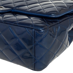 Pre Owned حقيبة شانيل ماكسي كلاسيك جلد أحمر لامع مبطن بقلاب مزدوج