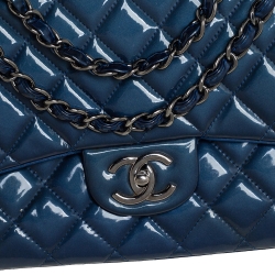 Pre Owned حقيبة شانيل ماكسي كلاسيك جلد أحمر لامع مبطن بقلاب مزدوج