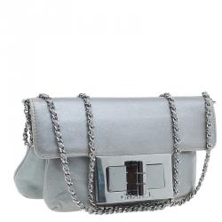 Pre Owned حقيبة يد شانيل مادمويزيل لوك إيفننج بغطاء جلد فضية