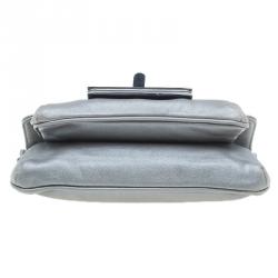 Pre Owned حقيبة يد شانيل مادمويزيل لوك إيفننج بغطاء جلد فضية