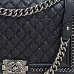 Pre Owned Chanel Black Quilted Leather New Medium Boy Flap Top Handle Bag