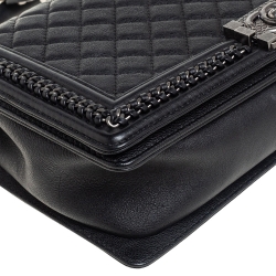 Pre Owned Chanel Black Quilted Leather New Medium Boy Flap Top Handle Bag