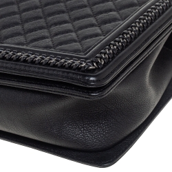 Pre Owned Chanel Black Quilted Leather New Medium Boy Flap Top Handle Bag