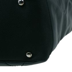 Pre Owned حقيبة شوبنغ شانيل بتيت باريس بيارتز تقسيمات كانفاس مقوى أسود