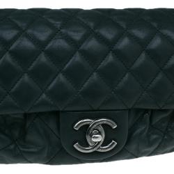 مملوكة مسبقًا Chanel Black Quilted Washed Leather Medium Iridescent Flap Bag