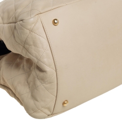 مملوكة مسبقًا Chanel Beige/Black Quilted Leather In The Mix Shopping Tote 