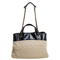 مملوكة مسبقًا Chanel Beige/Black Quilted Leather In The Mix Shopping Tote 