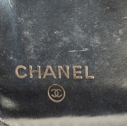 مملوكة مسبقًا Chanel Metallic Gold Cube Quilted Leather CC Bifold Wallet