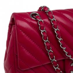 مملوكة مسبقًا حقيبة يد شانيل طية أمامية كلاسيك تقسيمات شيفرون جلد متوسطة 