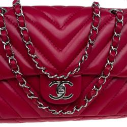 مملوكة مسبقًا حقيبة يد شانيل طية أمامية كلاسيك تقسيمات شيفرون جلد متوسطة 