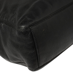 مملوكة مسبقًا حقيبة يد توتس شانيل حلقة تورتويس سي سي جلد سوفت أسود 